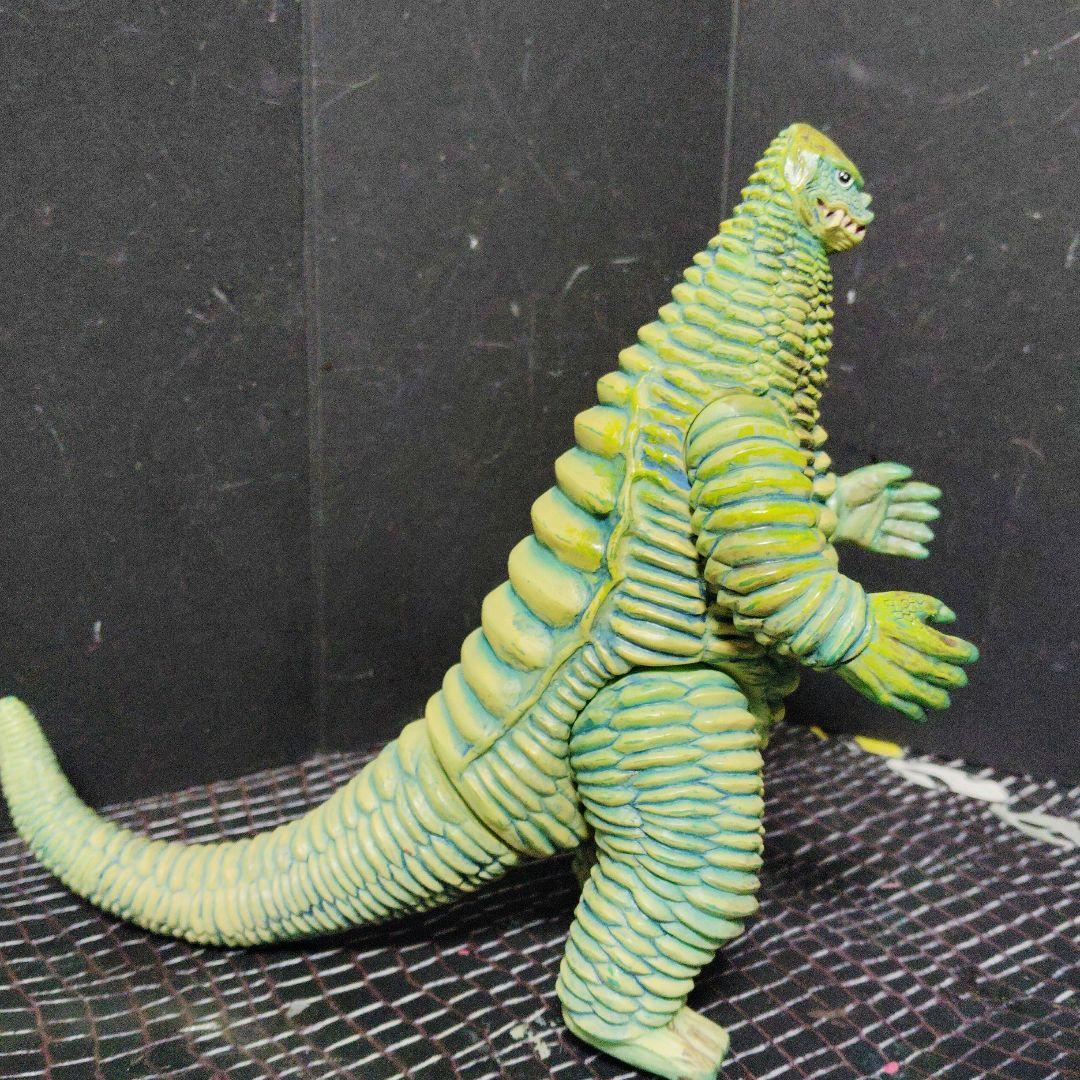 ウルトラ怪獣旧型絶版ソフビレッドキングVSブラックキング（2786tw2826）