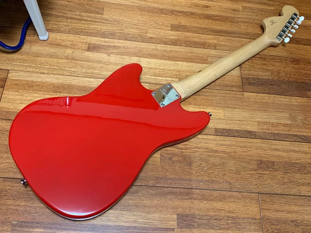 ギター Squier by Fender mustang