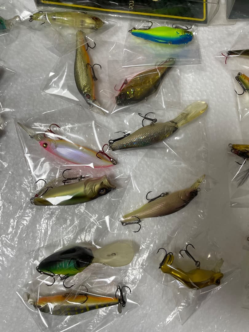 メガバスルアー３４個スピナー１０個
