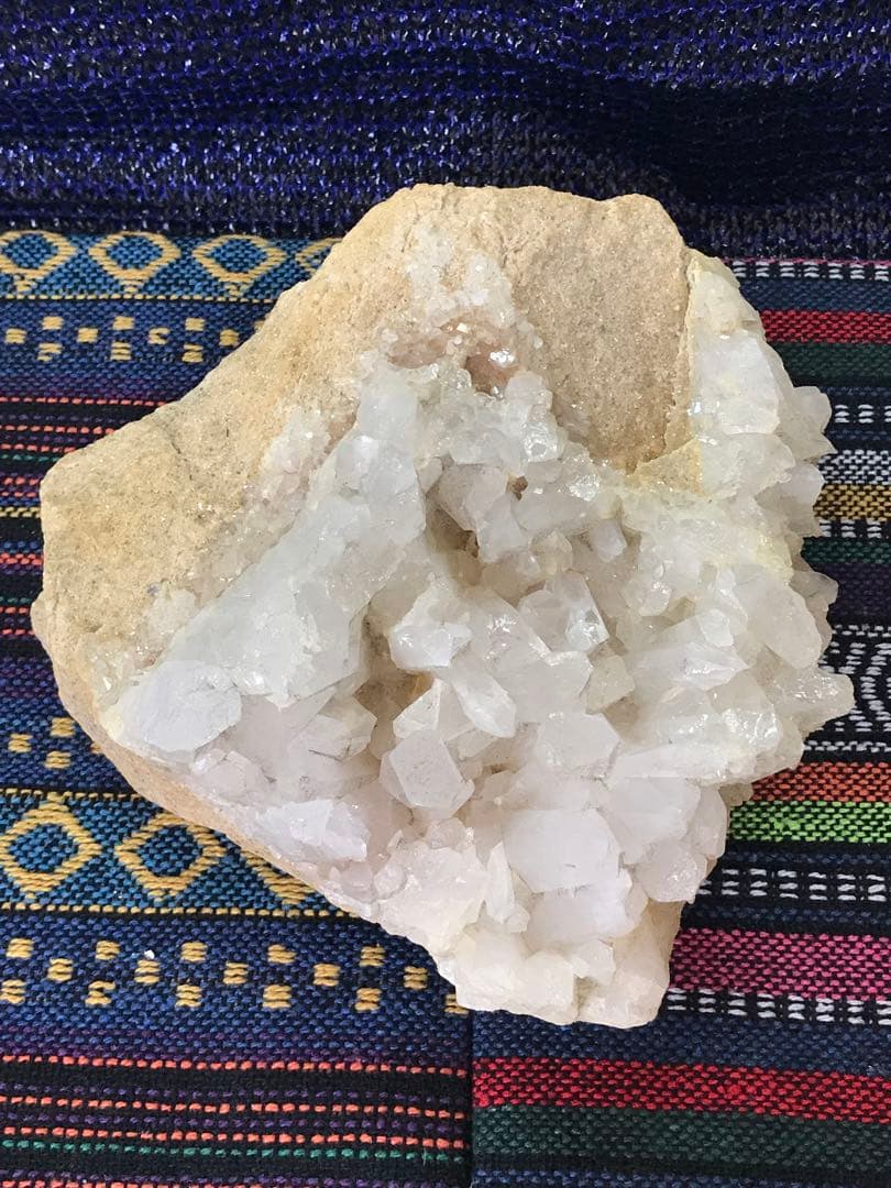 ◉マダガスカル産【母岩付き水晶/クリスタルクラスター】約2200g/2Z23pk