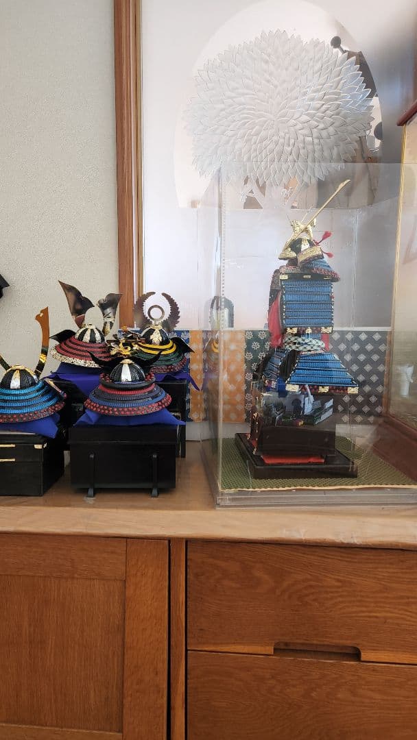 鎧兜飾り のアレンジした鎧1体と兜6体のプラモデルです！特別値引き！