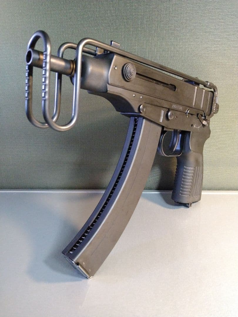 作動快調な美品！KSC スコーピオン　ガスブロ　HW樹脂　40連マガジン２本付！