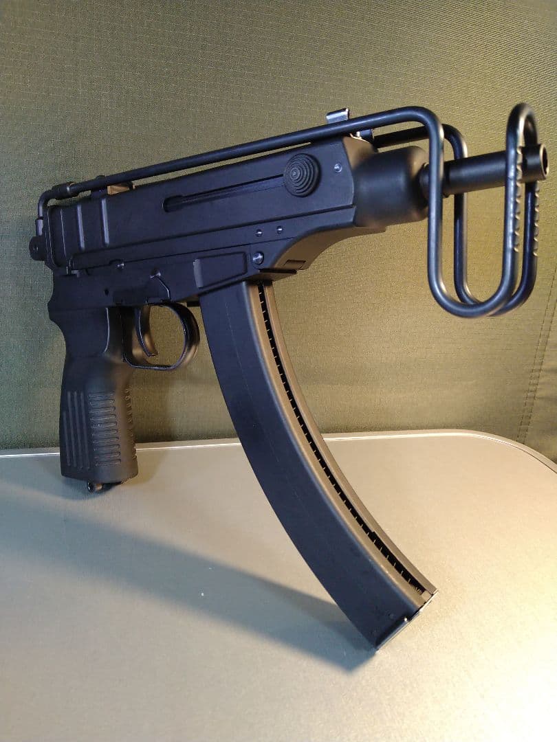 作動快調な美品！KSC スコーピオン　ガスブロ　HW樹脂　40連マガジン２本付！