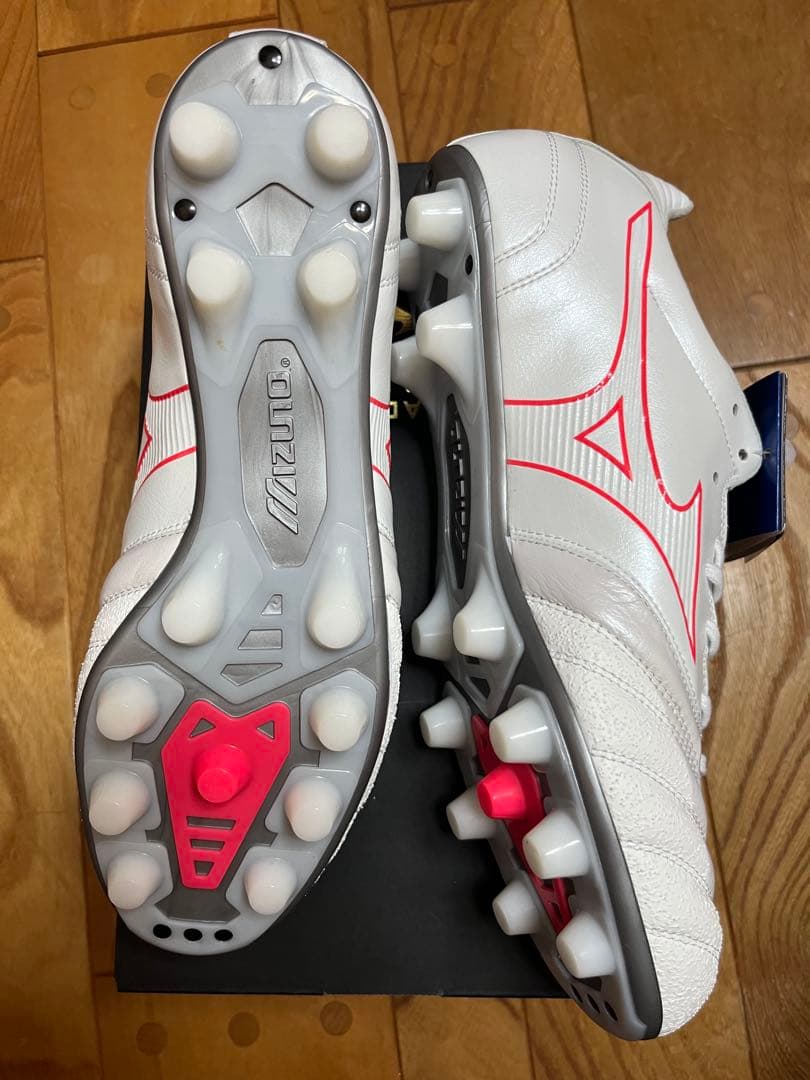 新品　激レア　廃盤品　ミズノ　モナルシーダ ネオ2 ワイド JAPAN ホワイト