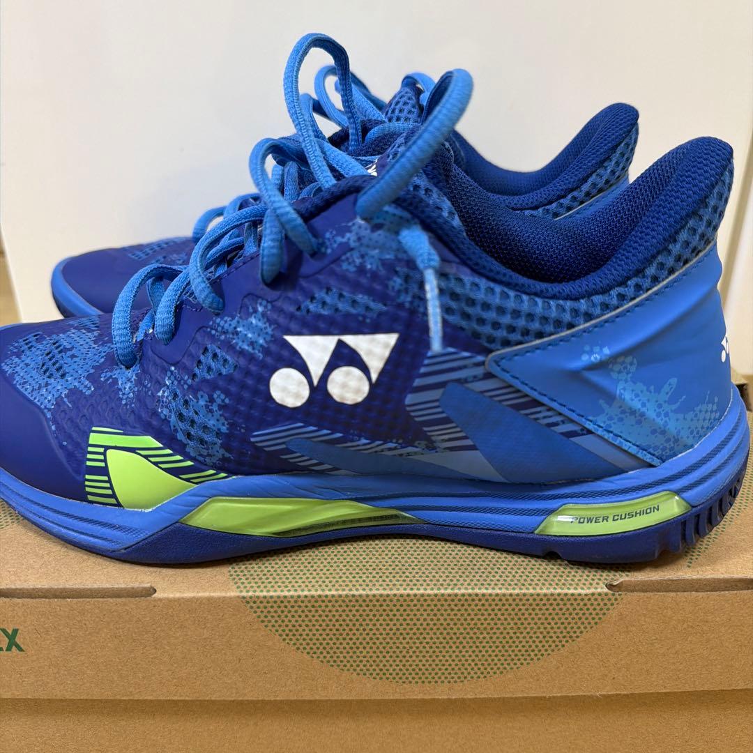 YONEX バドミントンシューズ 24.5