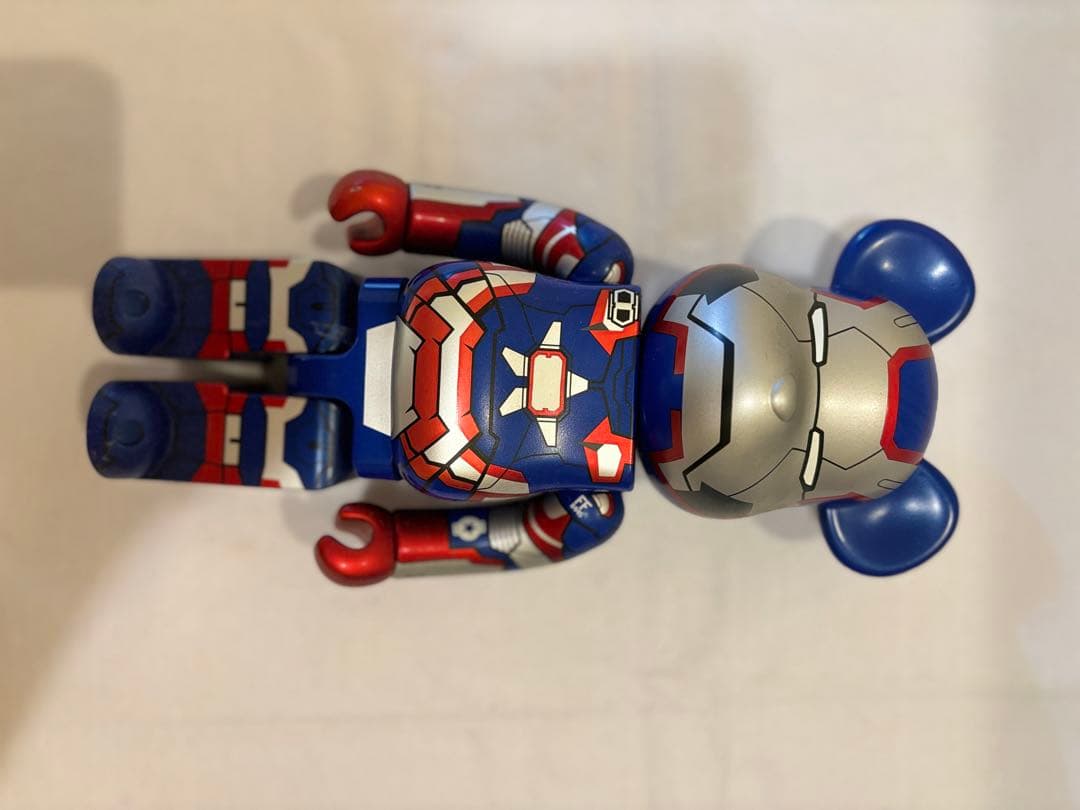 IRON PATRIOT BE@RBRICK 400 %ベアブリックパトリオッ