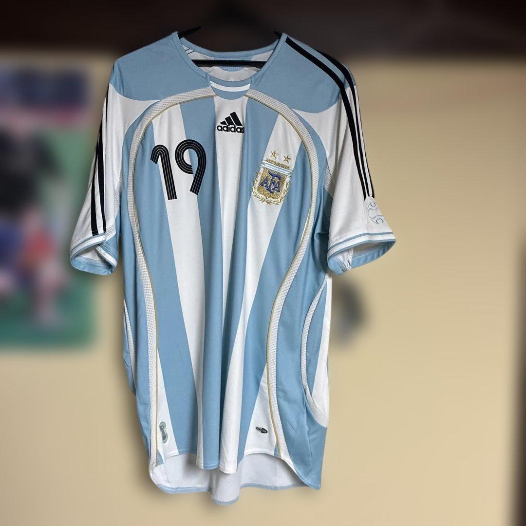 アルゼンチン代表 サッカーシャツ 19番 adidas タグ付き　未使用