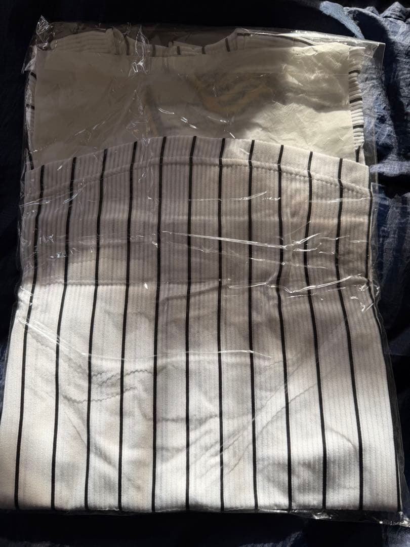 ⭐️もう販売していない新品未開封品　阪神タイガース　ユニホームとメガホンのセット‼️