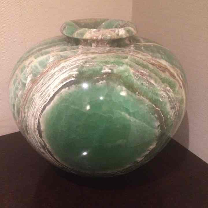 ［希少］翡翠の壺　配送無料