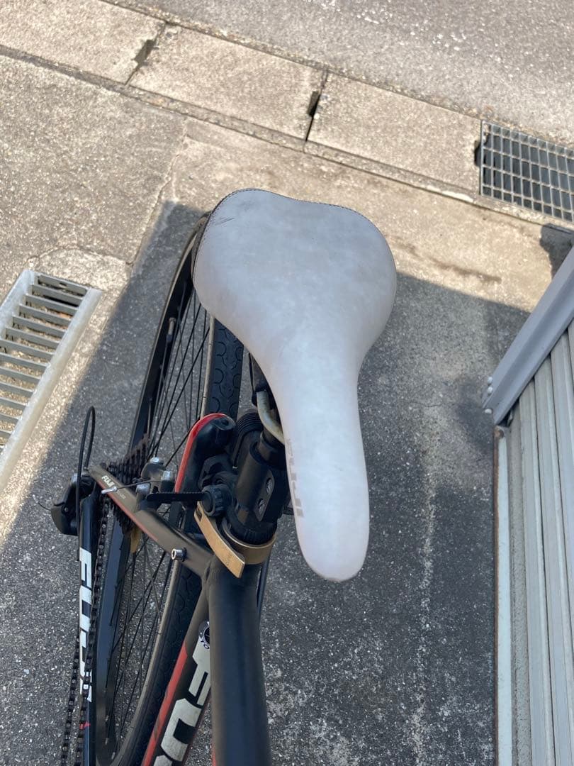 [引き取り限定] FUJI クロスバイク　中古