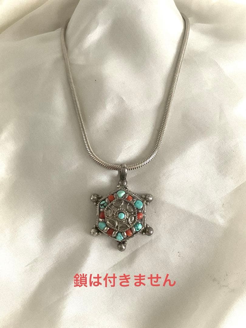 希少！チベット銀細工「トルコ石と山珊瑚」ペンダント・ヘッド/御守②