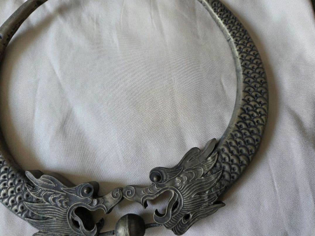 アジアンヴィンテージ　混合シルバー（？） 龍と玉　少数民族　正装 大きな首飾り