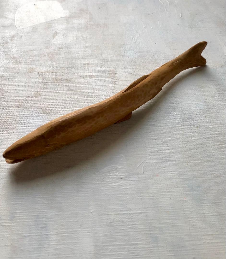 魚　木彫り　置物