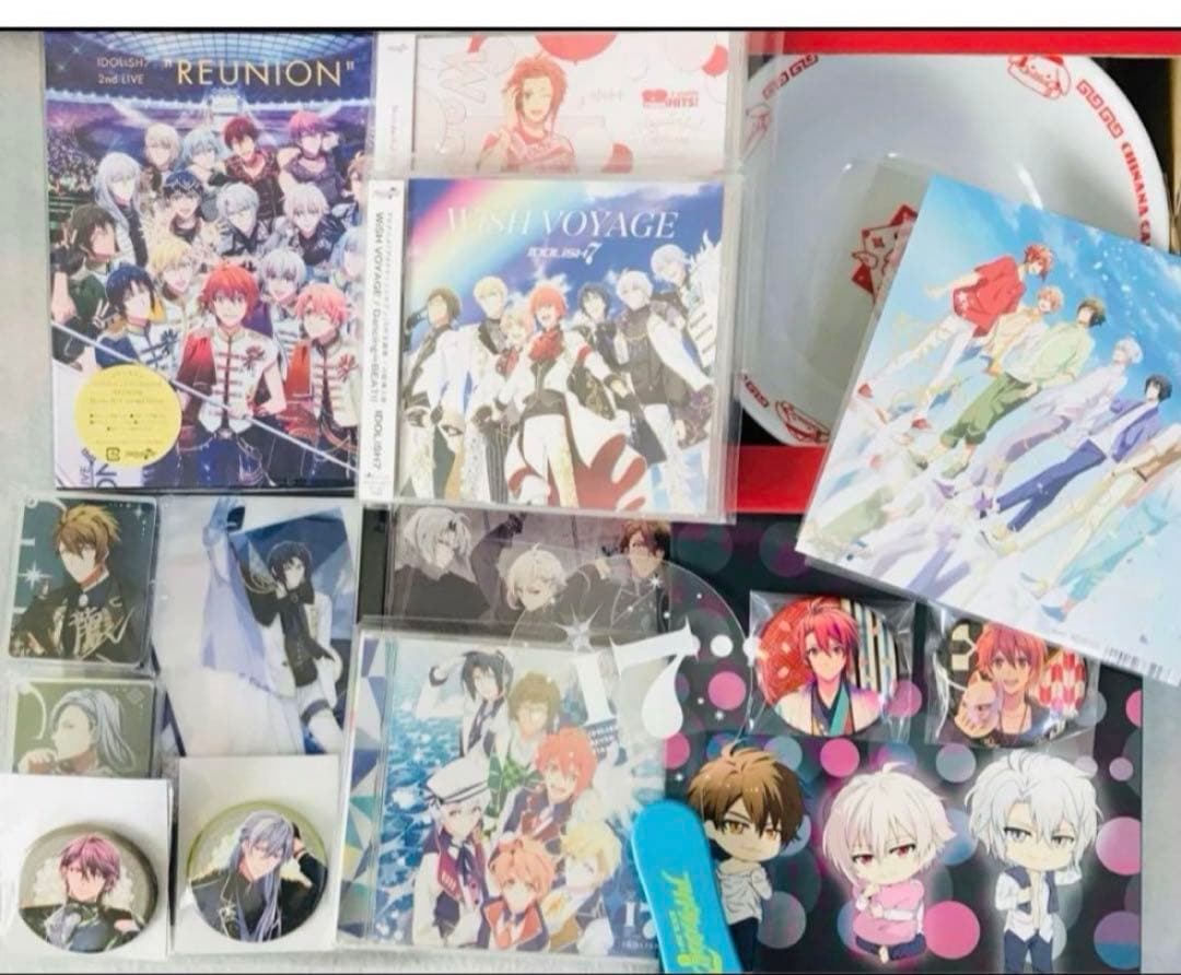 アイナナ まとめ売り　紙類　アクリル類　メイク用品　Blu-ray等