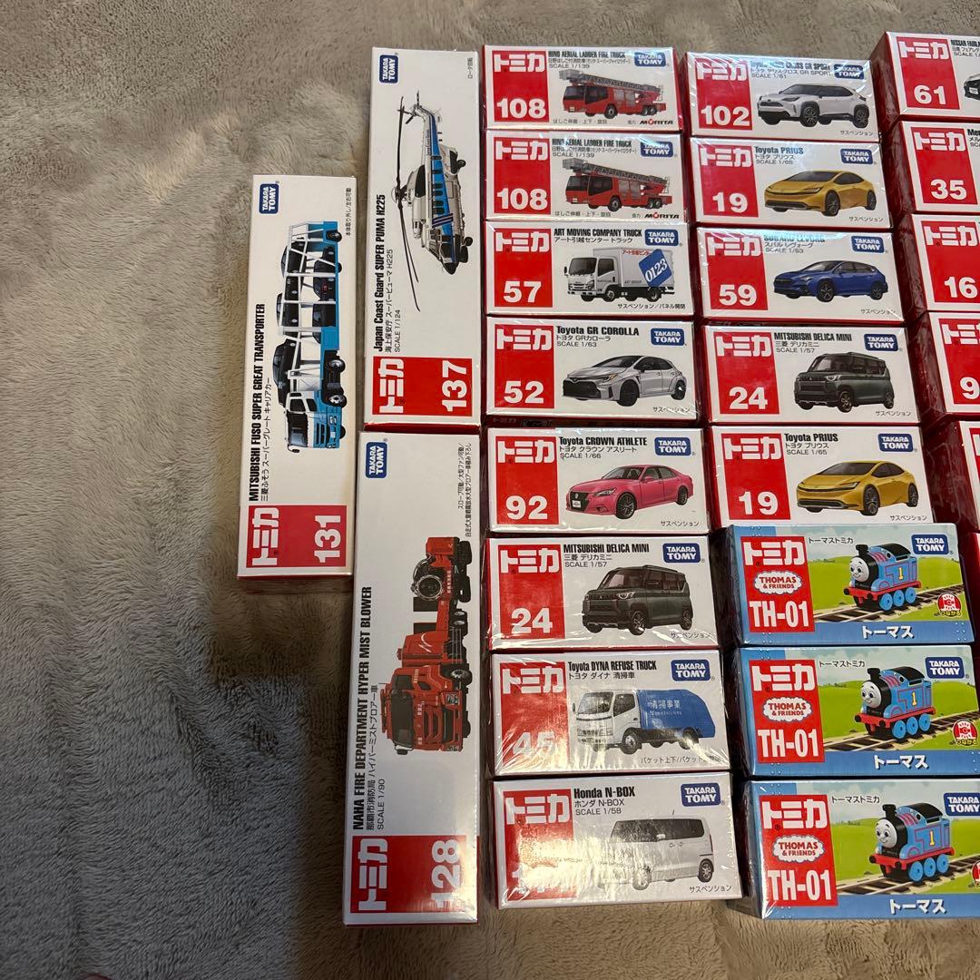 C*n様 【新品　未開封】トミカ ミニカーセット 27台　まとめ売り　シュリンク