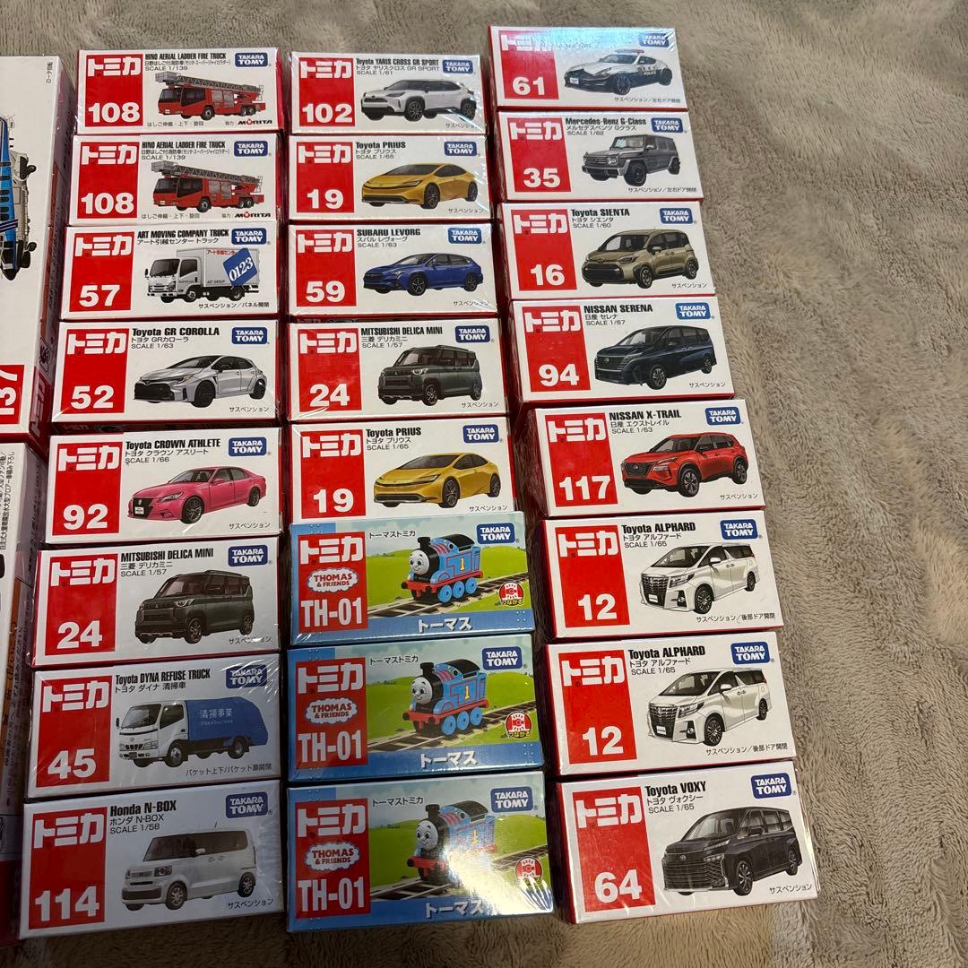 C*n様 【新品　未開封】トミカ ミニカーセット 27台　まとめ売り　シュリンク