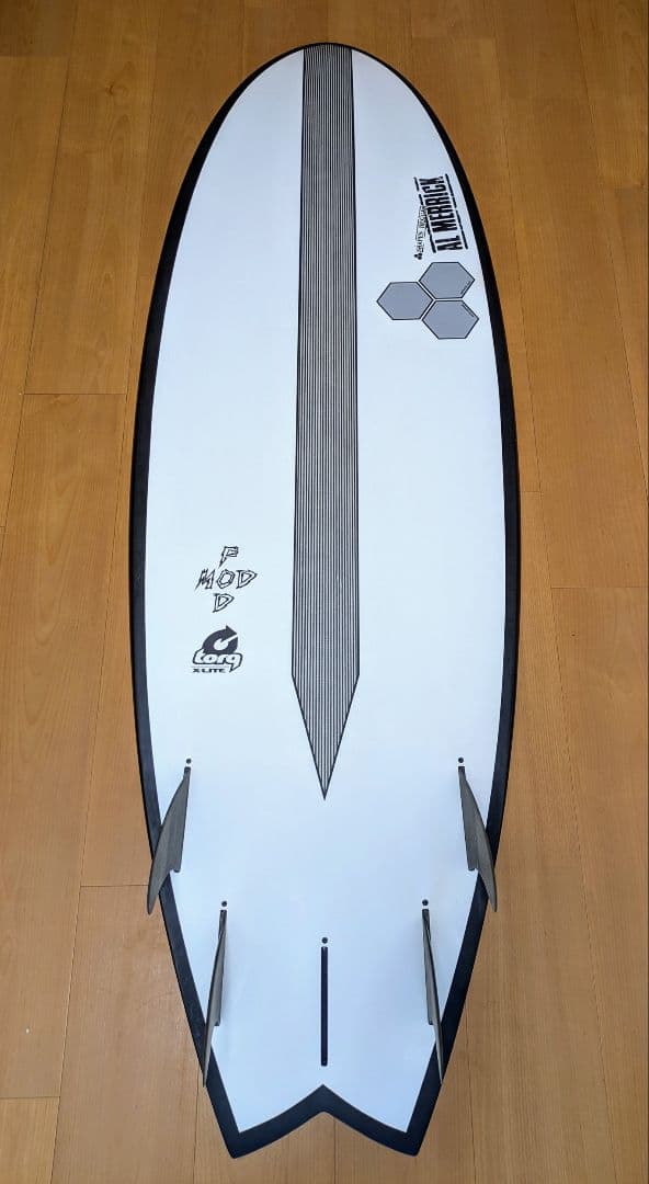 アルメリック CI-PODMOD-X-LITE 5’6とフィン