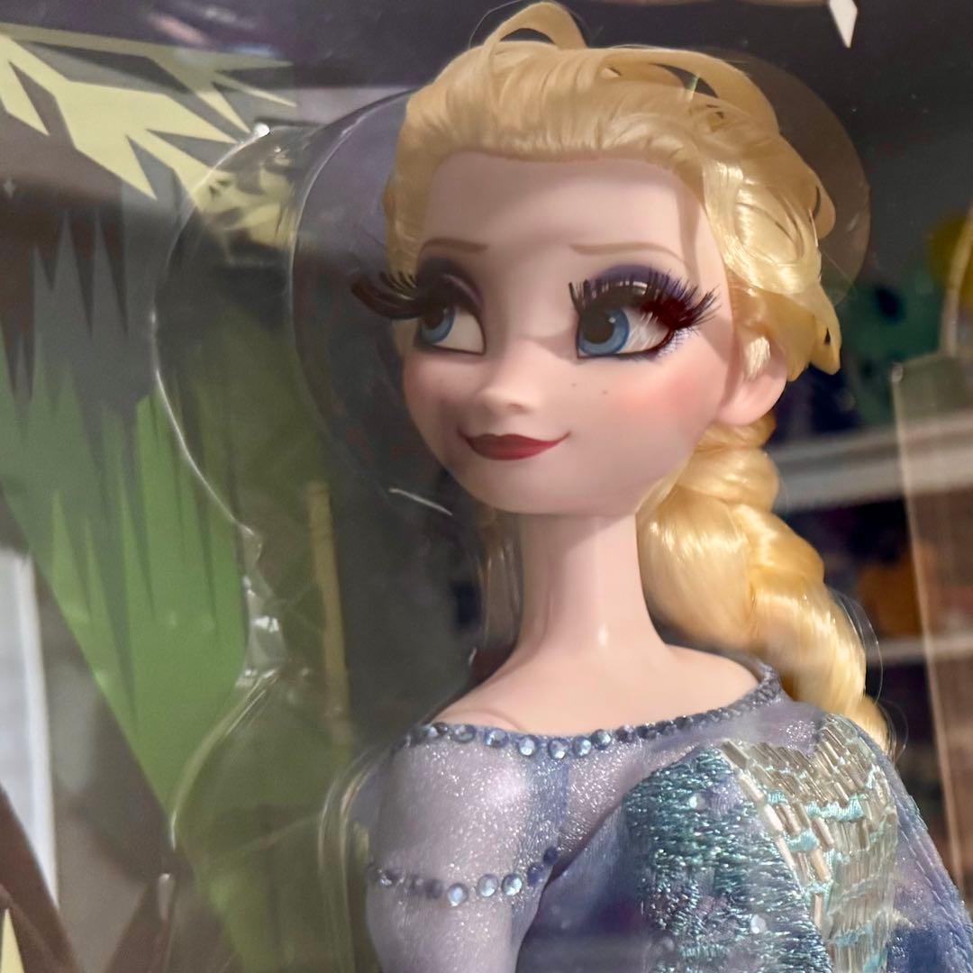 ディズニーストア アナと雪の女王 リミテッドドール アナ＆エルサ4体 日本未発売