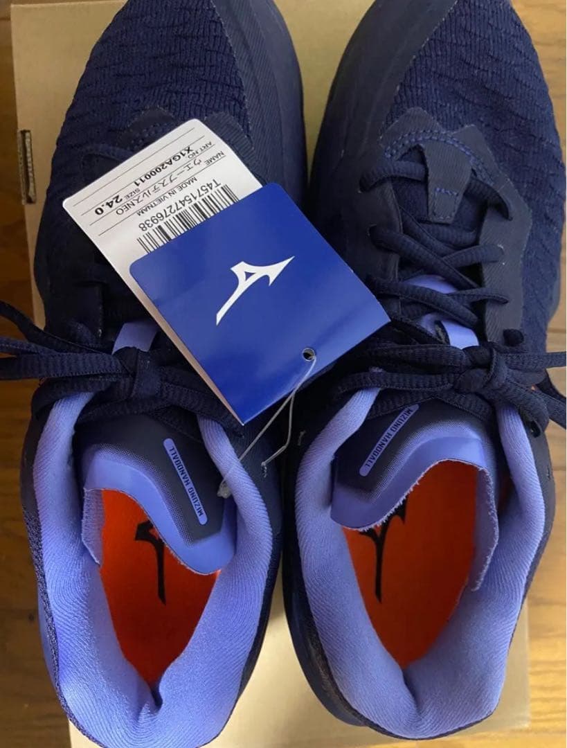 【新品】特価50%OFF ミズノ ウェーブステルス NEO 24.0cm