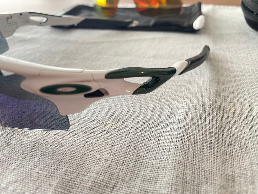 Oakley スポーツサングラス ケース付き