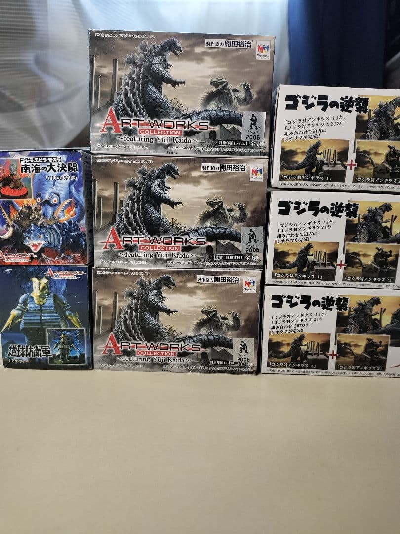 ARTWORKS COLLECTION ゴジラフィギュアセット 全4種　８個入り