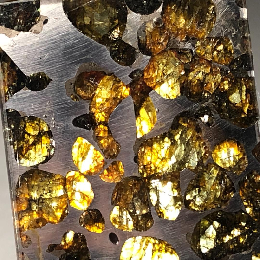 エ*７様 パラサイト隕石 隕石　石鉄隕石　セリコ隕石 美品　重さ約12ｇ　共箱