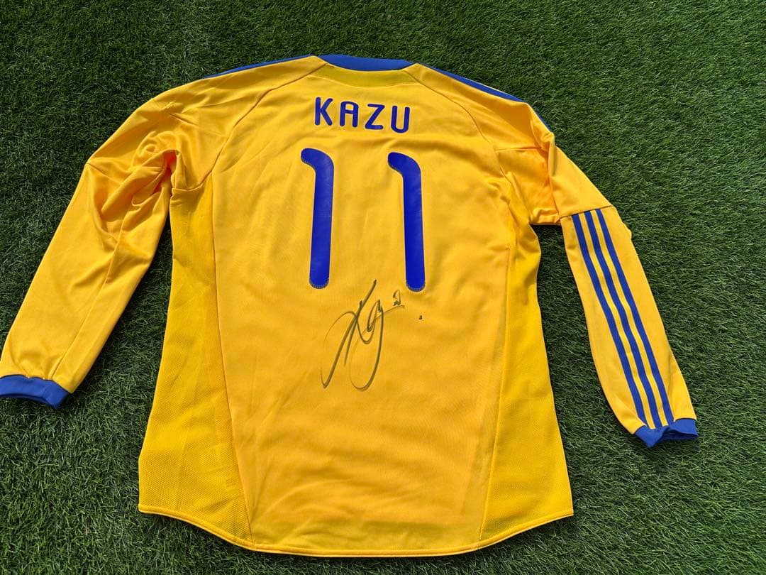 三浦知良　復興チャリティーマッチ　直筆サイン入り　ユニフォーム　KAZU 額装