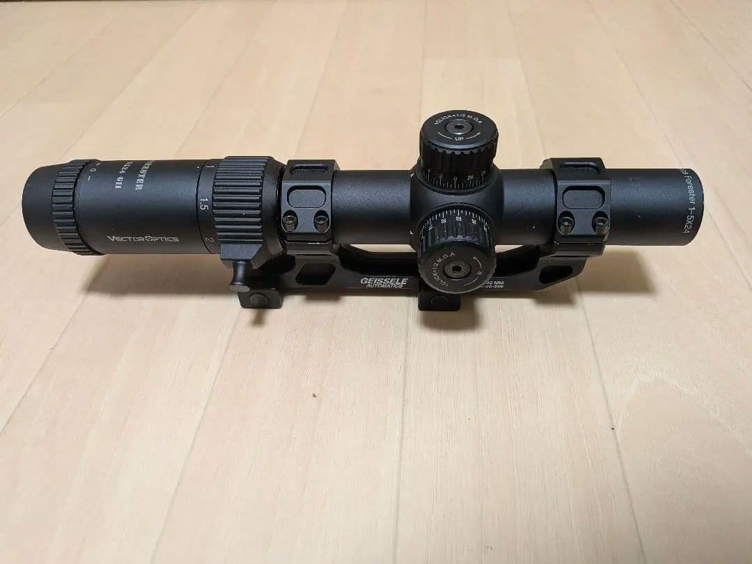ベクターオプティクス Vector Optics Forester 1-5x24