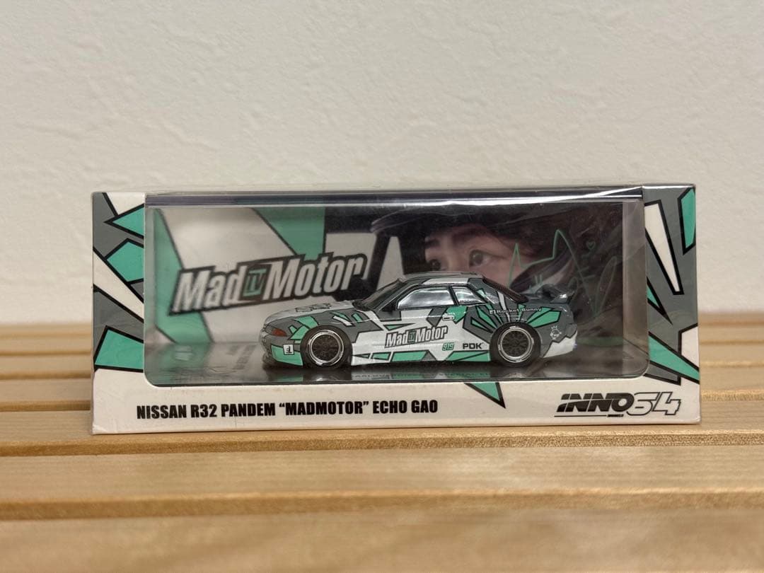 ミニカー INNO64 1/64 Nissan R32 Pandem \