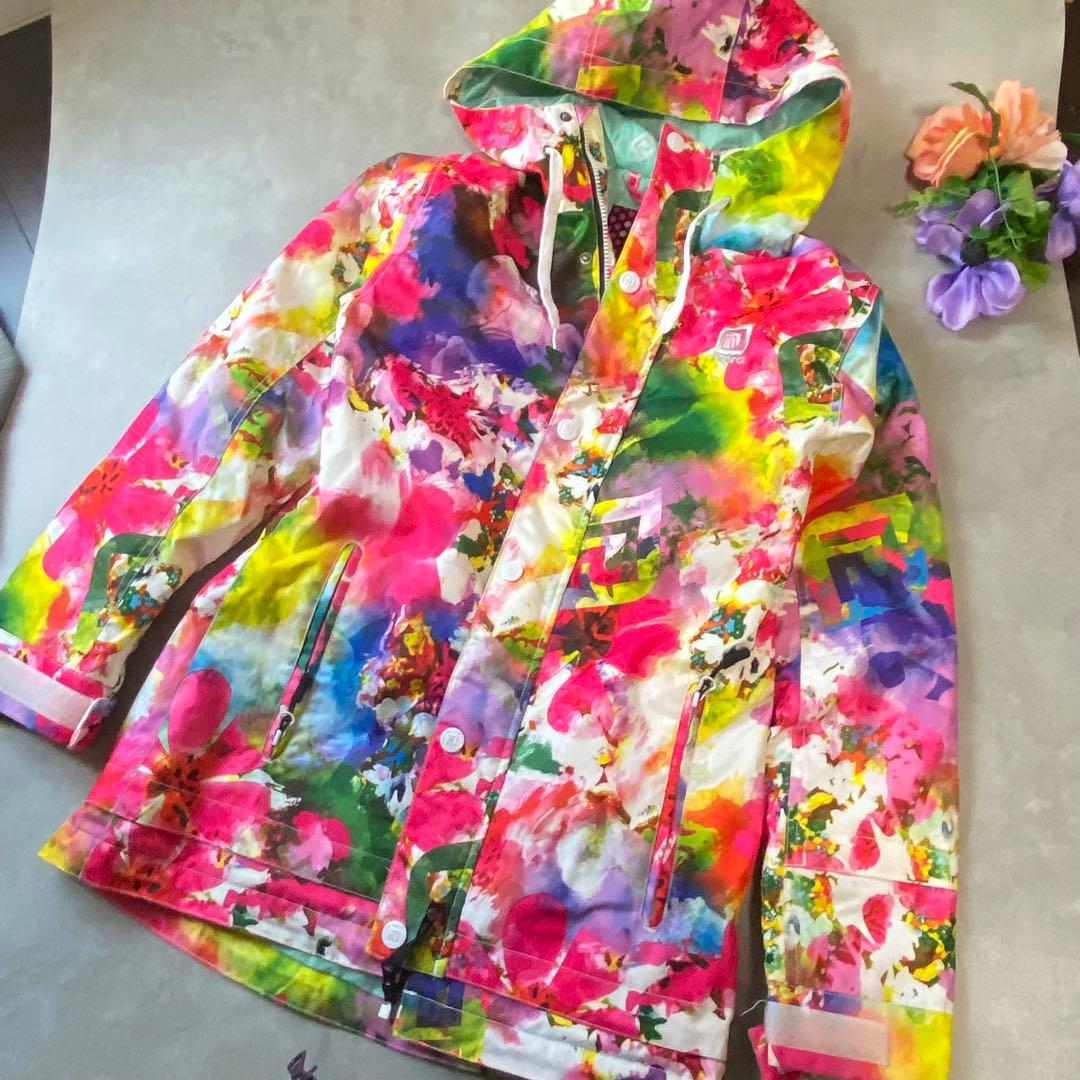 美品newroll派手柄ジャケット×Burton美脚パンツ・スノボウェアM