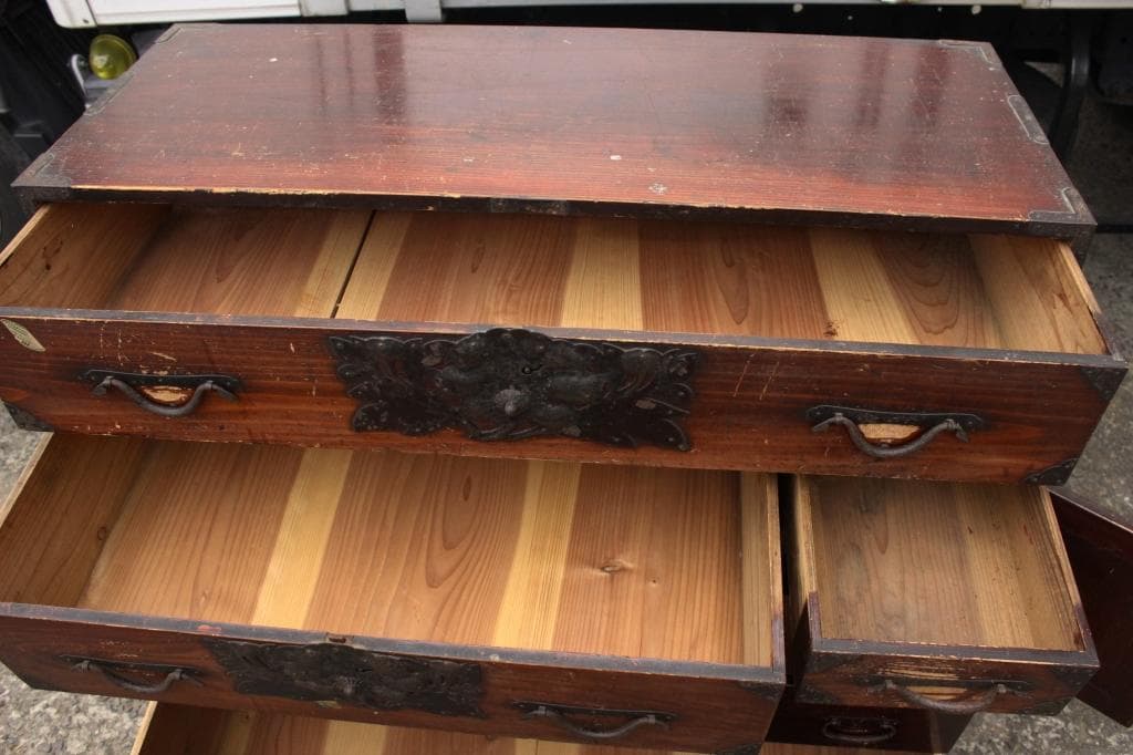 時代物 古い衣装箪笥 古民家 和風 骨董 時代箪笥 インテリア 古家具 古民具