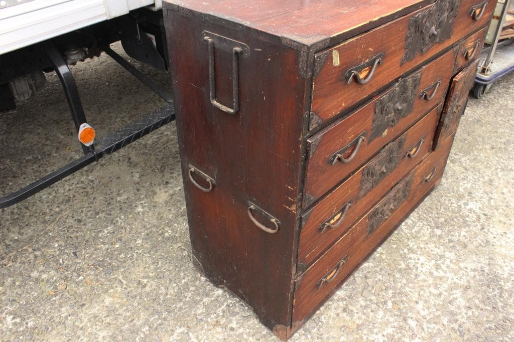 時代物 古い衣装箪笥 古民家 和風 骨董 時代箪笥 インテリア 古家具 古民具