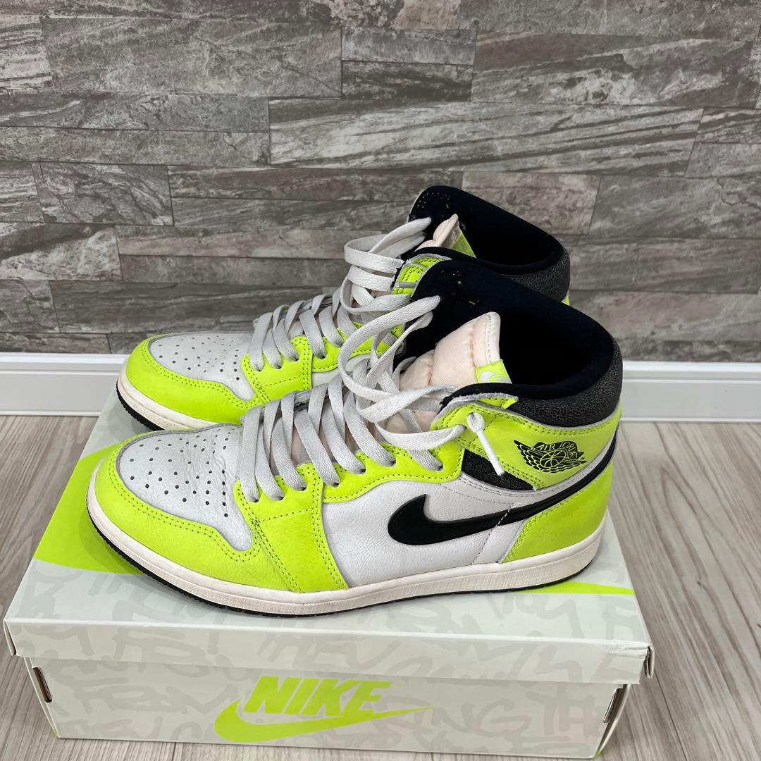 Nike Air Jordan 1 イエロー