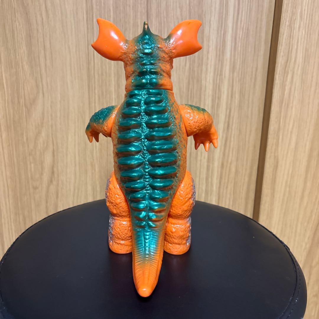 バンダイ 東宝怪獣シリーズ ブルマァク バラゴン オレンジ成型