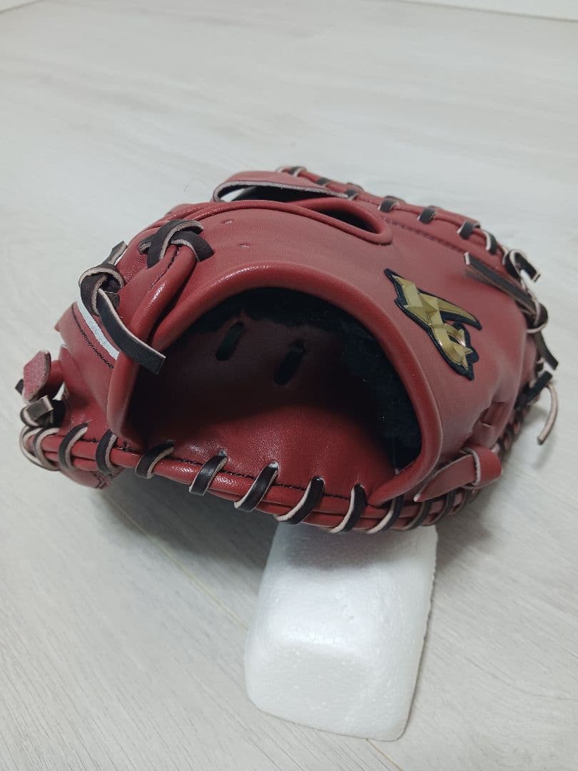 新品未使用　キャッチャーミット　軟式　ハイゴールド　己極シリーズ
