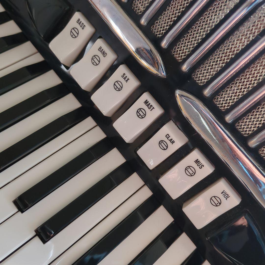 本日夕方6時終了美品イタリアGUERRINI 626アコーディオン