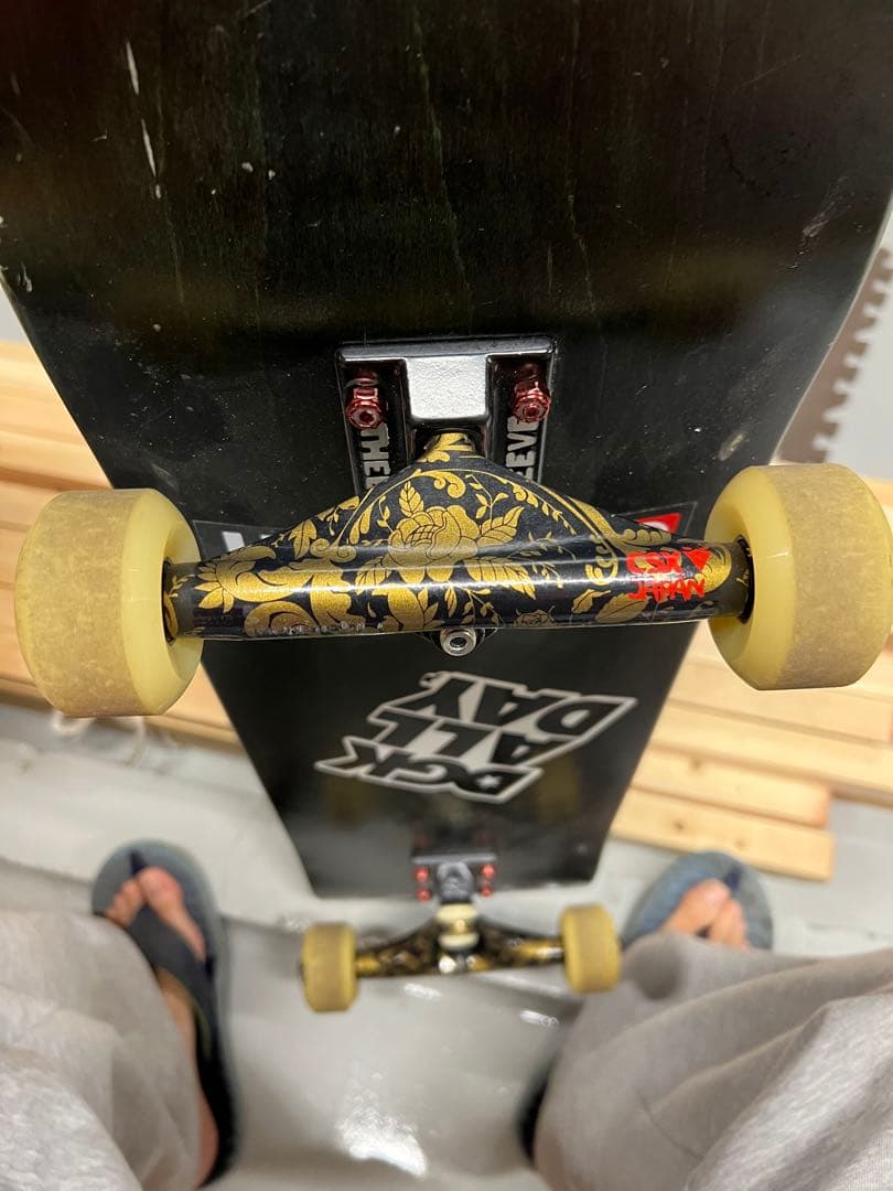 スケートボード　バラ組み立て品