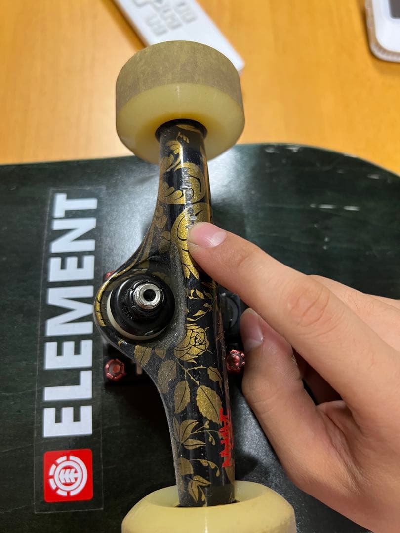 スケートボード　バラ組み立て品