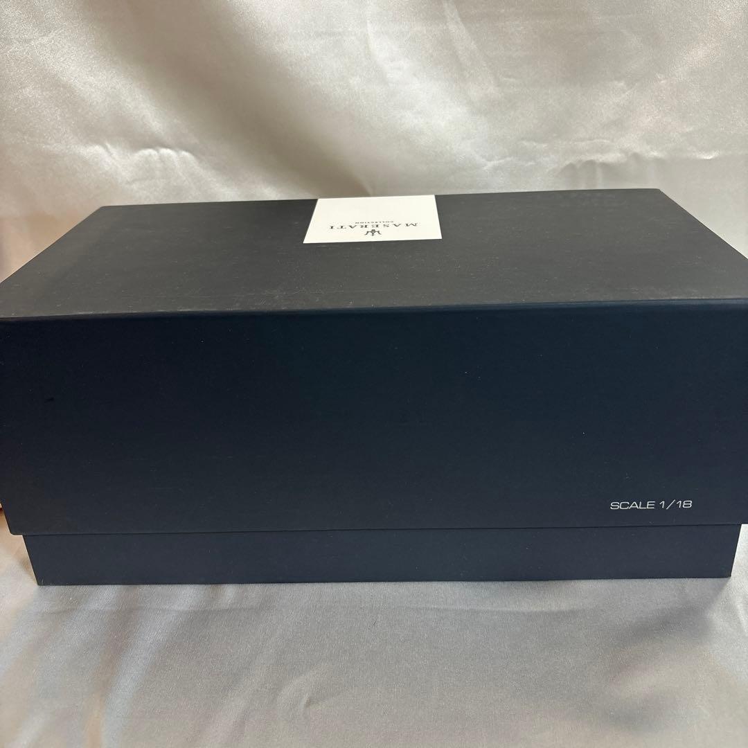 【箱付き美品】200台限定 マセラティ レヴァンテ 1／18 フィギュア