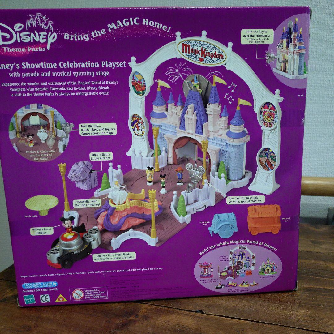 ディズニー　プレイセット　マジックキングダム　ミニー　ミッキー　フィギュア