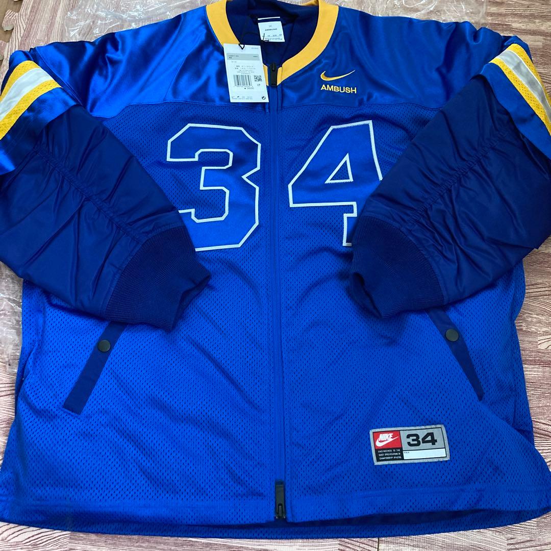 半額以下　NIKEナイキアウター