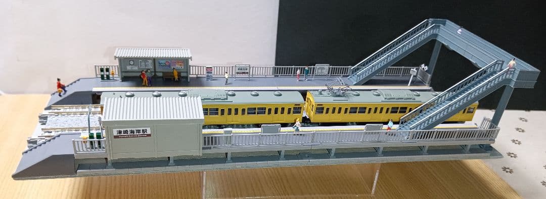 Nゲージ 対向式ホームセット（レール付き）ジオラマ ③