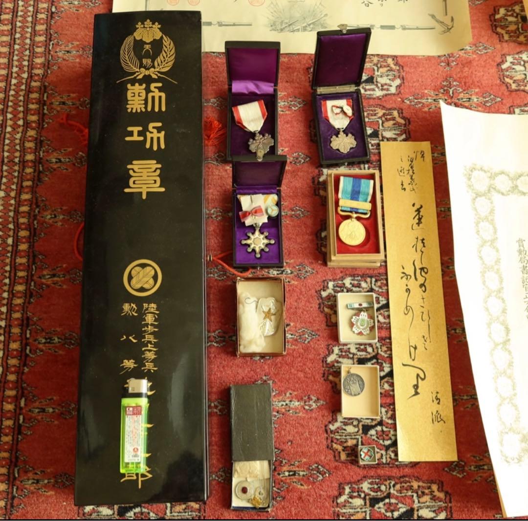 勲功章　旧日本軍　勲八等　賞状 勲章 まとめて　従軍記章 検) メダル 戦前