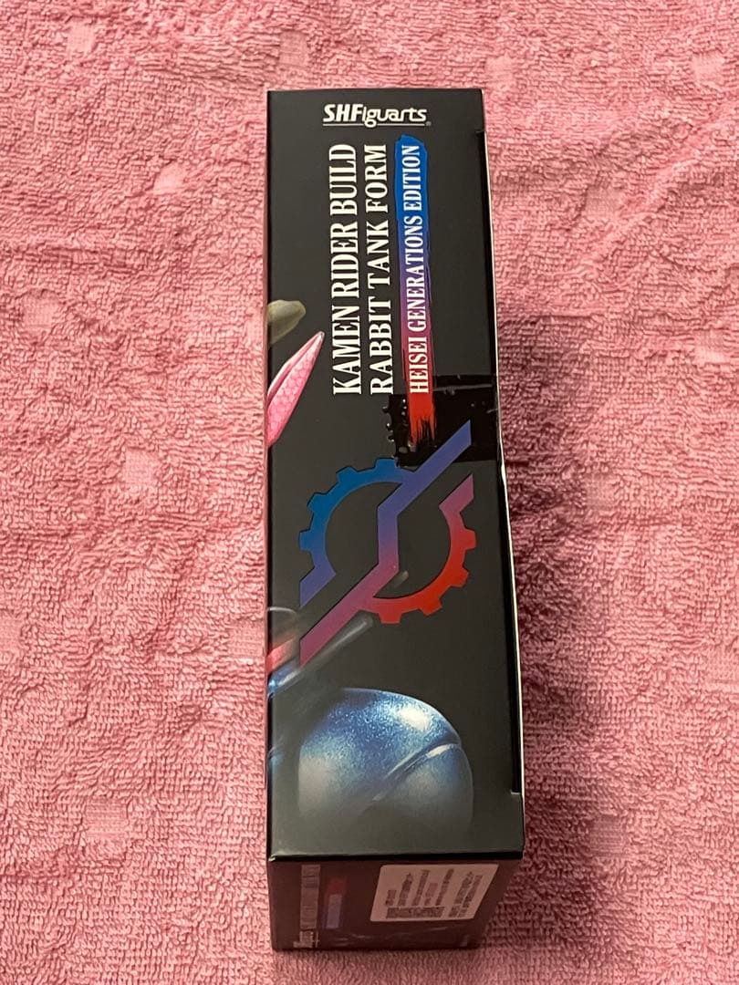 S.H.Figuarts 仮面ライダービルド ラビットタンクフォーム