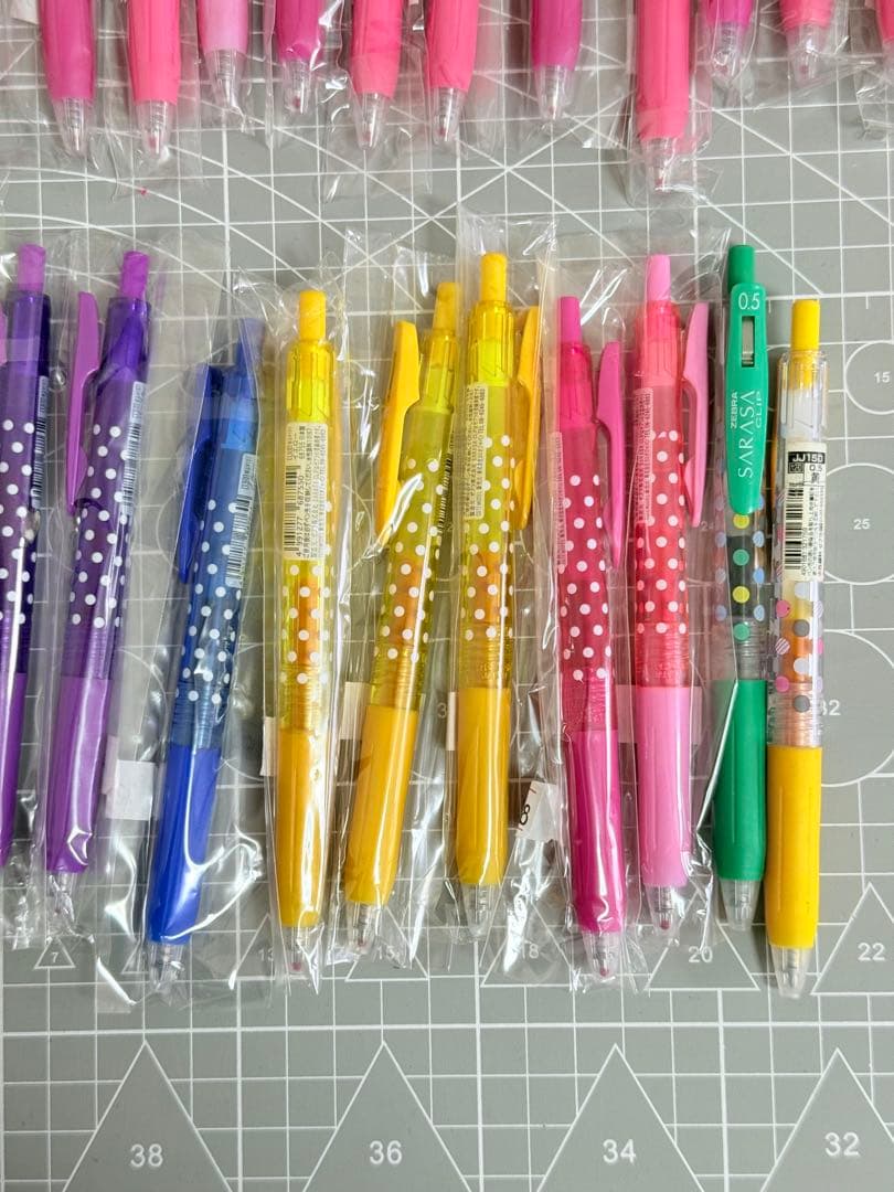 ゼブラ ボールペン 0.5 水玉柄 59本まとめ売り 未使用／中古 混在