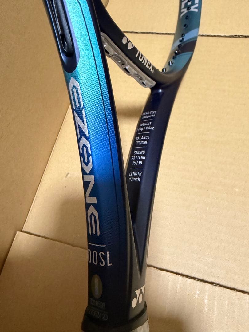 新品未使用　YONEX テニスラケット EZONE 100SL グリップサイズ1