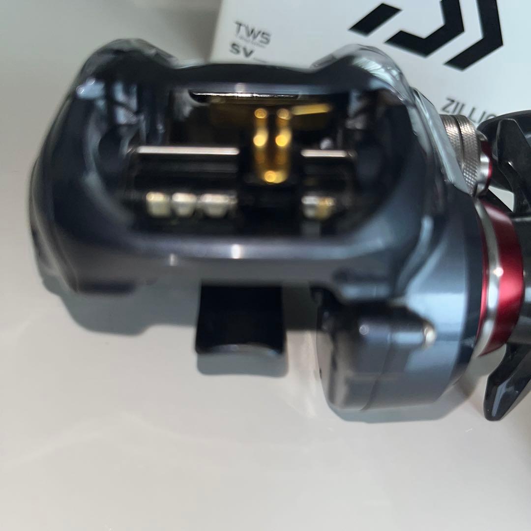 ダイワ　ジリオンSWTW1016SV-SHレフトハンドル　カスタムパーツ付