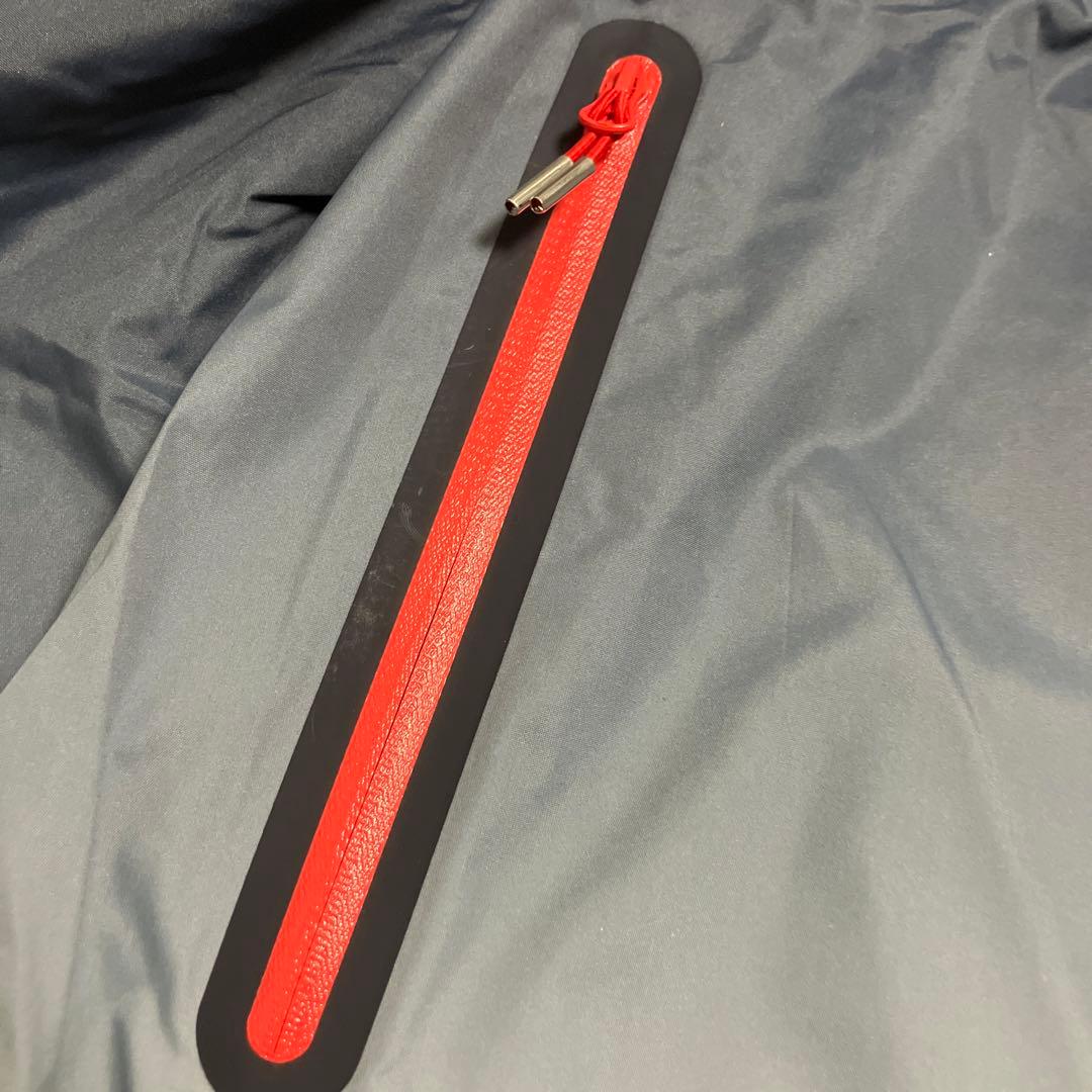 レッドブルレーシング　レインパーカー　フルジップ　ＸＬ