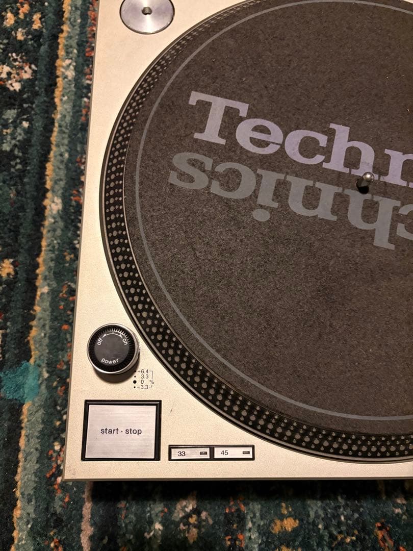 Technics SL-1200MK5ターンテーブル