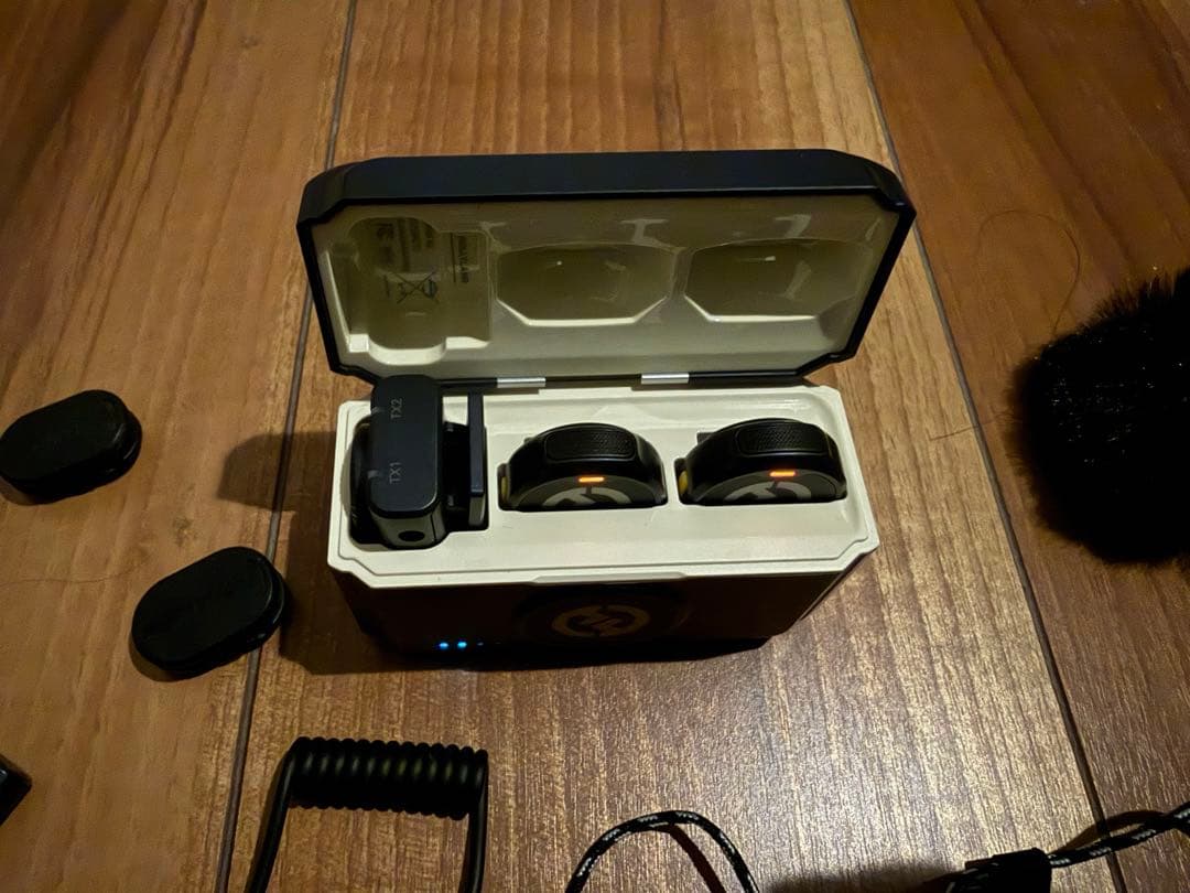 【美品】Hollyland LARK M2 Combo ワイヤレスマイク